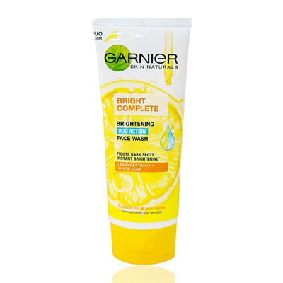 Garnier Bright Complete Brightening Dou-Action Face Wash-100g